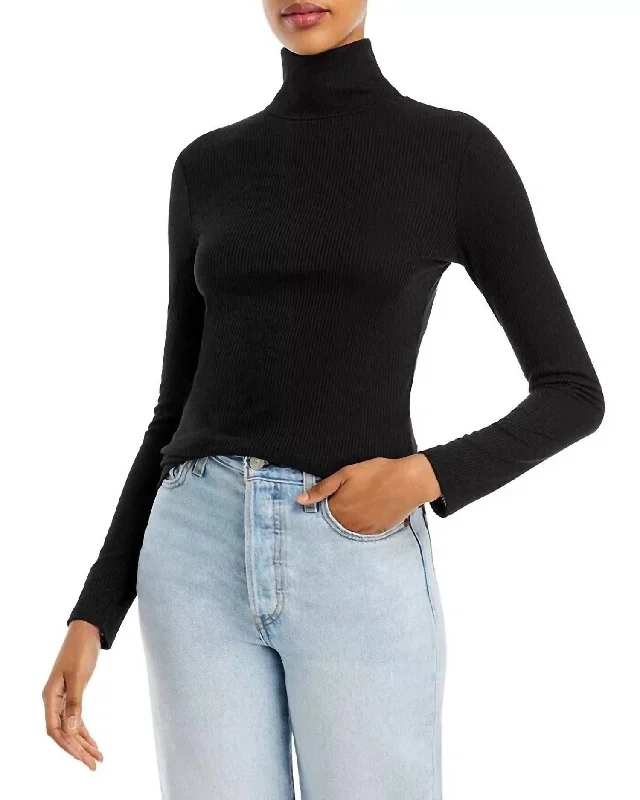 Ribbed Knit Long Sleeve Turtleneck Top In Black